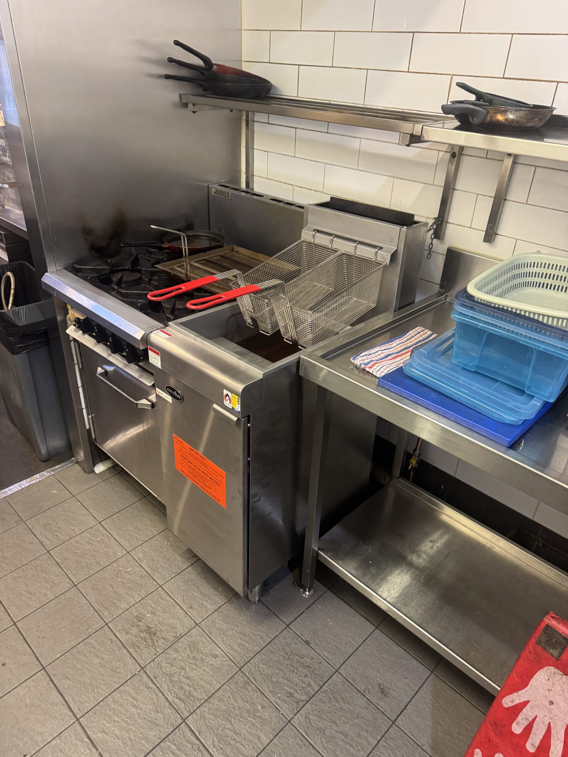 Commercial kitchen equipment servicing